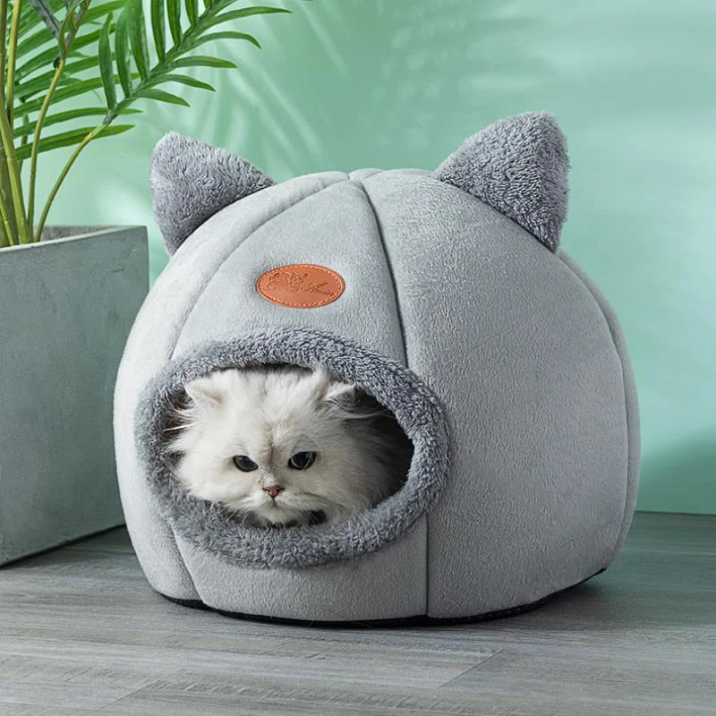 Winter Cozy Cave Pet Bed